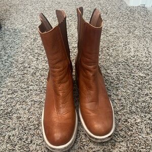 Brown free people essential Chelsea boots